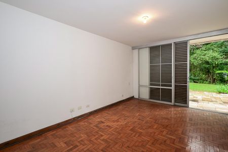 Casa para alugar com 850m², 4 quartos e 9 vagasSuíte 1