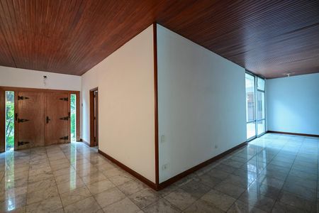 Casa para alugar com 850m², 4 quartos e 9 vagasHall de Entrada