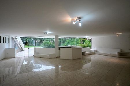 Casa para alugar com 850m², 4 quartos e 9 vagasSalão de Festa