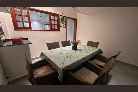 Casa para alugar com 96m², 3 quartos e 2 vagas