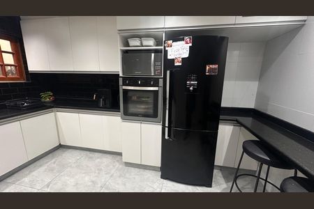 Casa para alugar com 96m², 3 quartos e 2 vagas