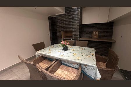 Casa para alugar com 96m², 3 quartos e 2 vagas