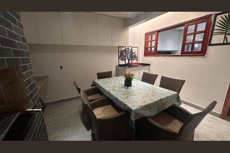 Casa para alugar com 96m², 3 quartos e 2 vagas