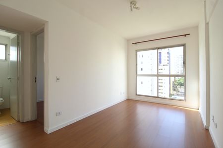 Sala de apartamento para alugar com 1 quarto, 35m² em Indianópolis, São Paulo