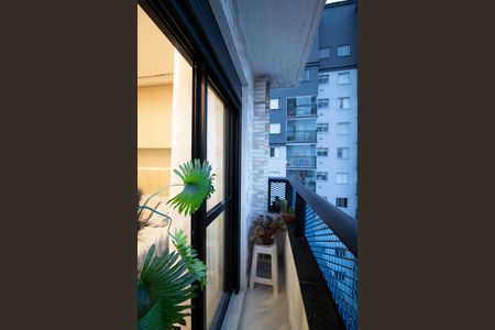 Apartamento para alugar com 90m², 3 quartos e 2 vagas Apartamento para alugar com 90m², 3 quartos e 2 vagasVaranda - Quarto 3 - Suíte