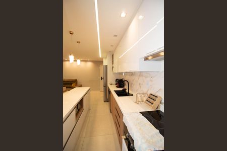 Apartamento para alugar com 90m², 3 quartos e 2 vagas Apartamento para alugar com 90m², 3 quartos e 2 vagasCozinha - Armários