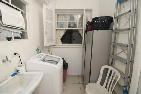 Casa à venda com 116m², 3 quartos e 1 vagaÁrea de Serviço