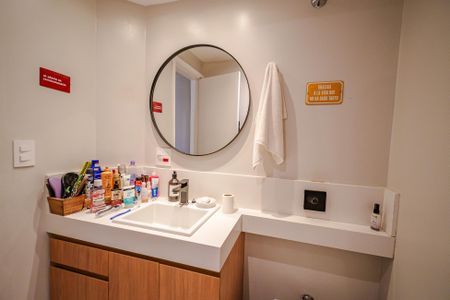 Apartamento à venda com 64m², 2 quartos e sem vagaBanheiro