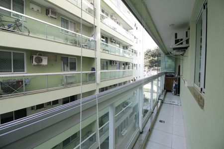 Apartamento à venda com 69m², 2 quartos e 1 vagaVaranda