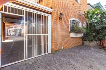 Casa à venda com 480m², 6 quartos e 3 vagas Casa à venda com 480m², 6 quartos e 3 vagasGaragem
