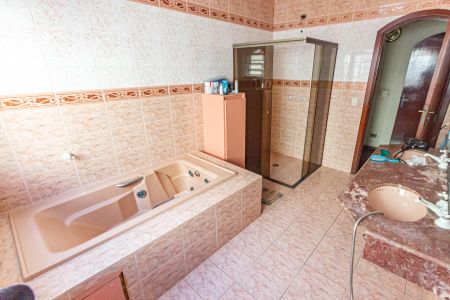 Casa à venda com 480m², 6 quartos e 3 vagas