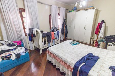 Casa à venda com 480m², 6 quartos e 3 vagas Casa à venda com 480m², 6 quartos e 3 vagasSuíte