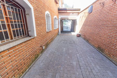 Casa à venda com 480m², 6 quartos e 3 vagas Casa à venda com 480m², 6 quartos e 3 vagasGaragem