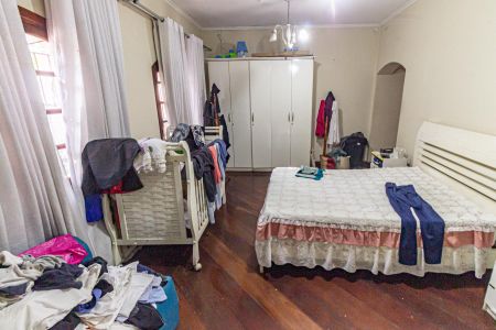 Casa à venda com 480m², 6 quartos e 3 vagas Casa à venda com 480m², 6 quartos e 3 vagasSuíte