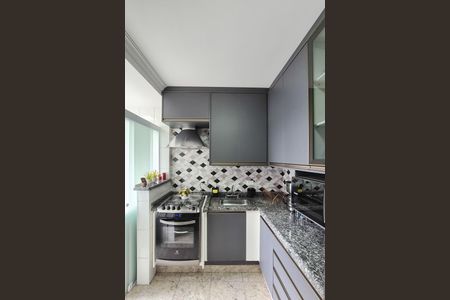 Apartamento à venda com 68m², 2 quartos e 2 vagasCozinha