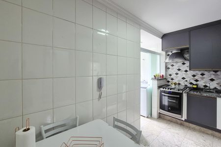 Apartamento à venda com 68m², 2 quartos e 2 vagasCozinha