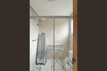 Apartamento à venda com 68m², 2 quartos e 2 vagasBanheiro da Suíte 1