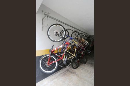 Apartamento à venda com 98m², 3 quartos e 2 vagas Apartamento à venda com 98m², 3 quartos e 2 vagasÁrea Comum