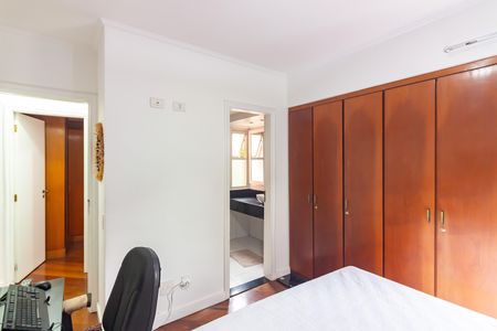 Apartamento à venda com 98m², 3 quartos e 2 vagas Apartamento à venda com 98m², 3 quartos e 2 vagasSuíte 1