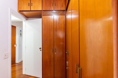Apartamento à venda com 98m², 3 quartos e 2 vagas Apartamento à venda com 98m², 3 quartos e 2 vagasQuarto 2