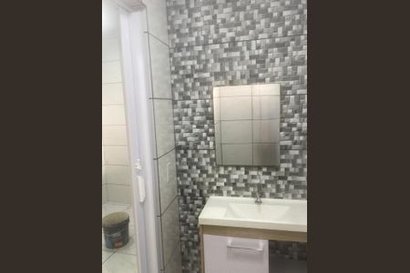 Casa para alugar com 60m², 2 quartos e sem vaga Casa para alugar com 60m², 2 quartos e sem vagaBanheiro
