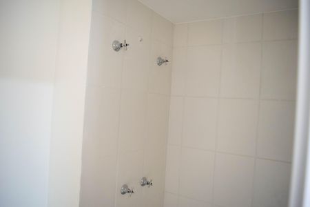 Apartamento à venda com 43m², 2 quartos e 1 vaga Apartamento à venda com 43m², 2 quartos e 1 vagaBanheiro social
