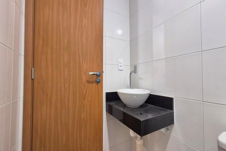 Apartamento para alugar com 44m², 2 quartos e 1 vaga Apartamento para alugar com 44m², 2 quartos e 1 vagaBanheiro