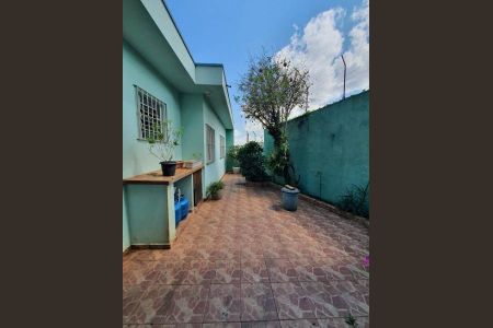 Casa à venda com 249m², 4 quartos e 4 vagas