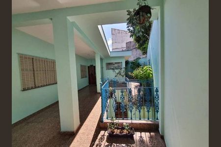 Casa à venda com 249m², 4 quartos e 4 vagas