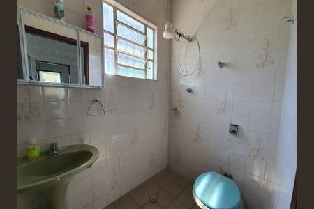 Casa à venda com 249m², 4 quartos e 4 vagas