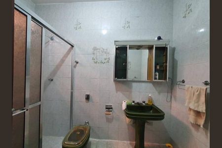 Casa à venda com 249m², 4 quartos e 4 vagas
