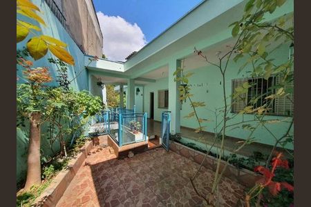 Casa à venda com 249m², 4 quartos e 4 vagas