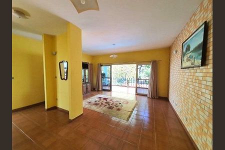 Casa à venda com 249m², 4 quartos e 4 vagas