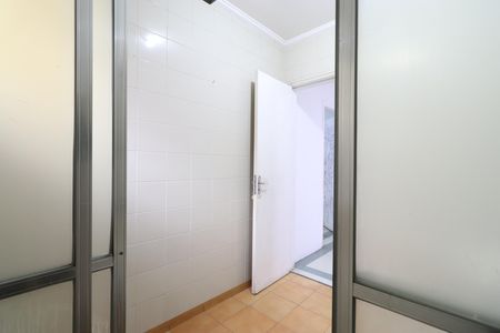 Casa para alugar com 600m², 6 quartos e 12 vagasBanheiro 2