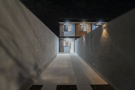Casa à venda com 132m², 2 quartos e 3 vagas Casa à venda com 132m², 2 quartos e 3 vagasFachada
