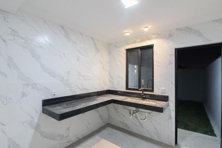 Casa à venda com 132m², 2 quartos e 3 vagas Casa à venda com 132m², 2 quartos e 3 vagasCozinha