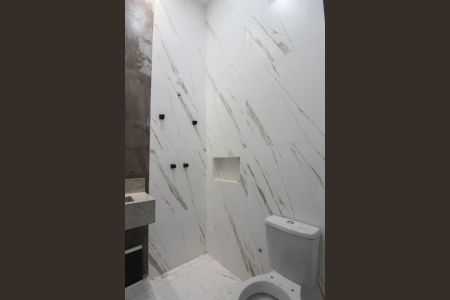 Casa à venda com 132m², 2 quartos e 3 vagasBanheiro da Suíte 2