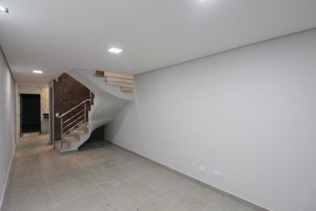 Sala de casa à venda com 2 quartos, 132m² em Copacabana, Belo Horizonte