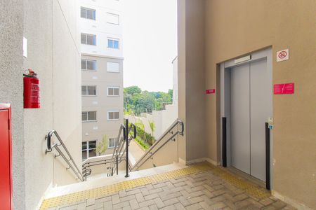 Studio para alugar com 25m², 1 quarto e sem vaga Studio para alugar com 25m², 1 quarto e sem vagaEntrada