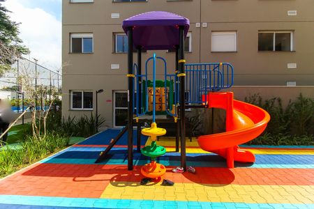 Studio para alugar com 25m², 1 quarto e sem vaga Studio para alugar com 25m², 1 quarto e sem vagaÁrea comum - Playground