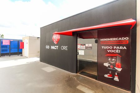 Studio para alugar com 25m², 1 quarto e sem vaga Studio para alugar com 25m², 1 quarto e sem vagaMini Mercado