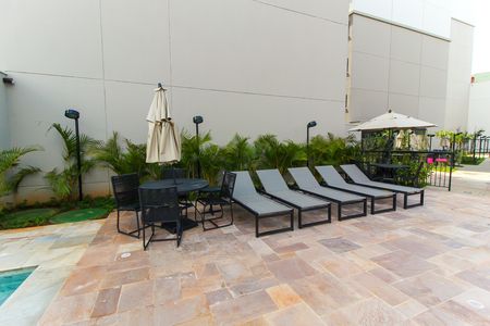 Studio para alugar com 25m², 1 quarto e sem vaga Studio para alugar com 25m², 1 quarto e sem vagaÁrea comum - Piscina