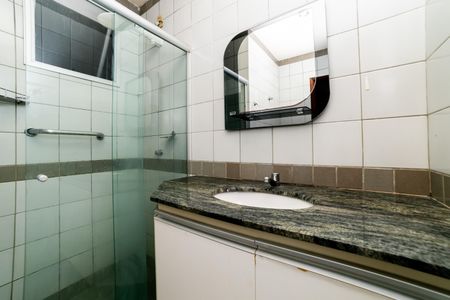 Apartamento para alugar com 78m², 2 quartos e 1 vaga Apartamento para alugar com 78m², 2 quartos e 1 vagaBanheiro da Suíte
