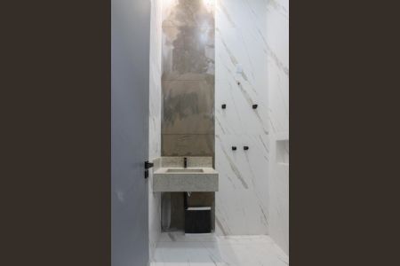 Casa à venda com 132m², 2 quartos e 3 vagas Casa à venda com 132m², 2 quartos e 3 vagasBanheiro da Suíte 2