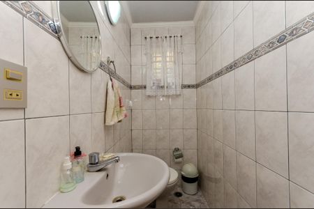 Casa à venda com 160m², 3 quartos e 2 vagasLavabo