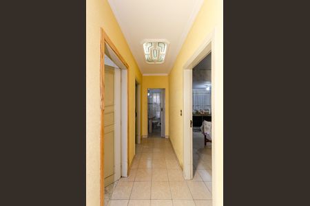 Casa à venda com 160m², 3 quartos e 2 vagasCorredor