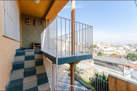 Casa à venda com 160m², 3 quartos e 2 vagasEscada