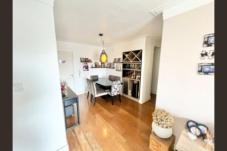 Apartamento à venda com 71m², 2 quartos e 2 vagasSala