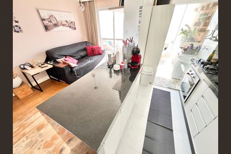 Apartamento à venda com 71m², 2 quartos e 2 vagasSala