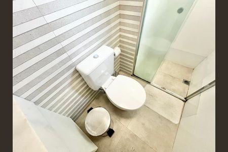 Apartamento à venda com 71m², 2 quartos e 2 vagasBanheiro da Suíte 